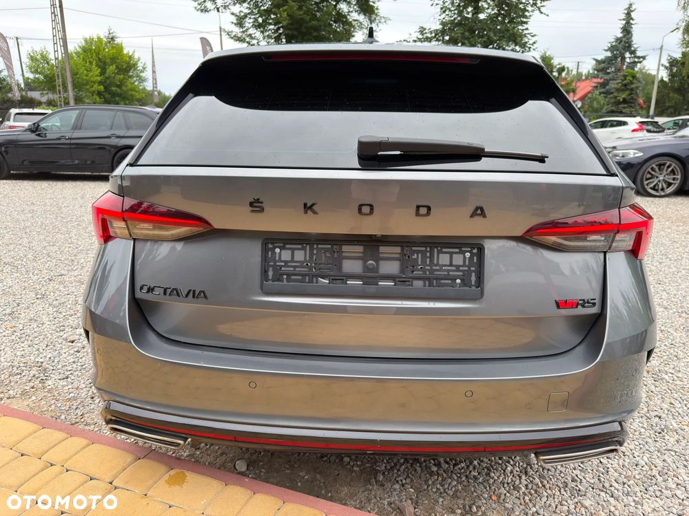 Skoda Octavia 2.0 TDI DSG RS - 16