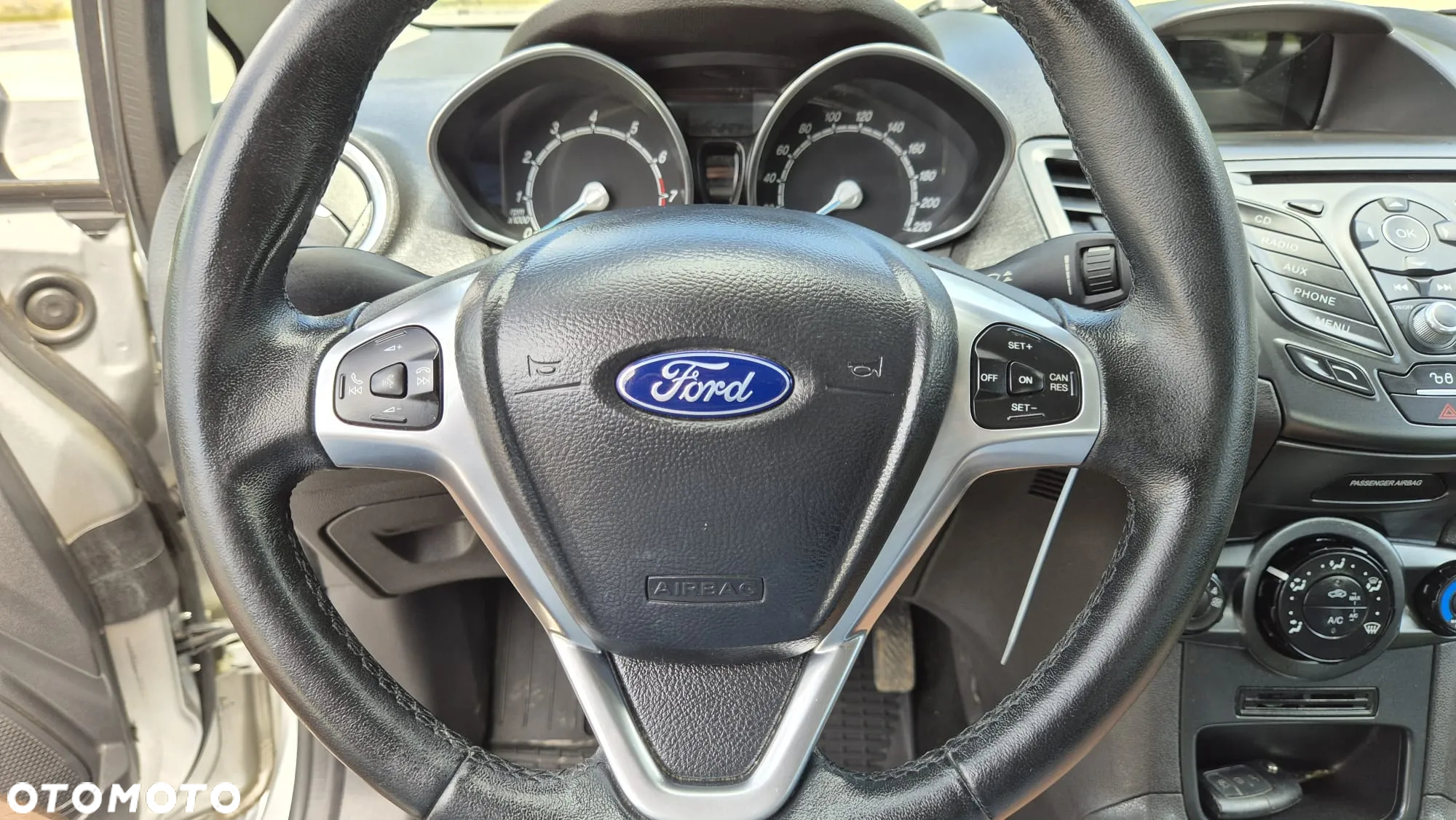 Ford Fiesta 1.25 Celebration - 17