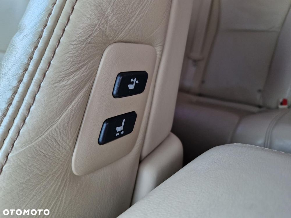 Lexus LS 600h Luxury Line - 24