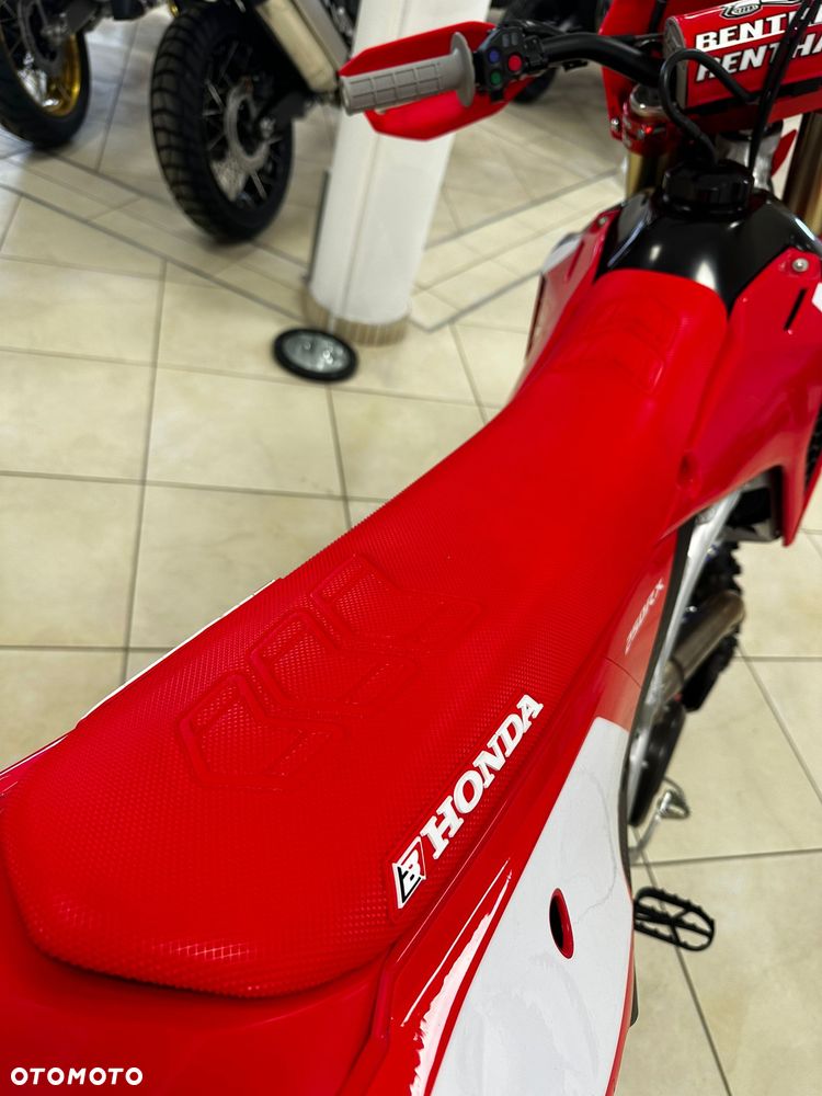 Honda CRF - 8