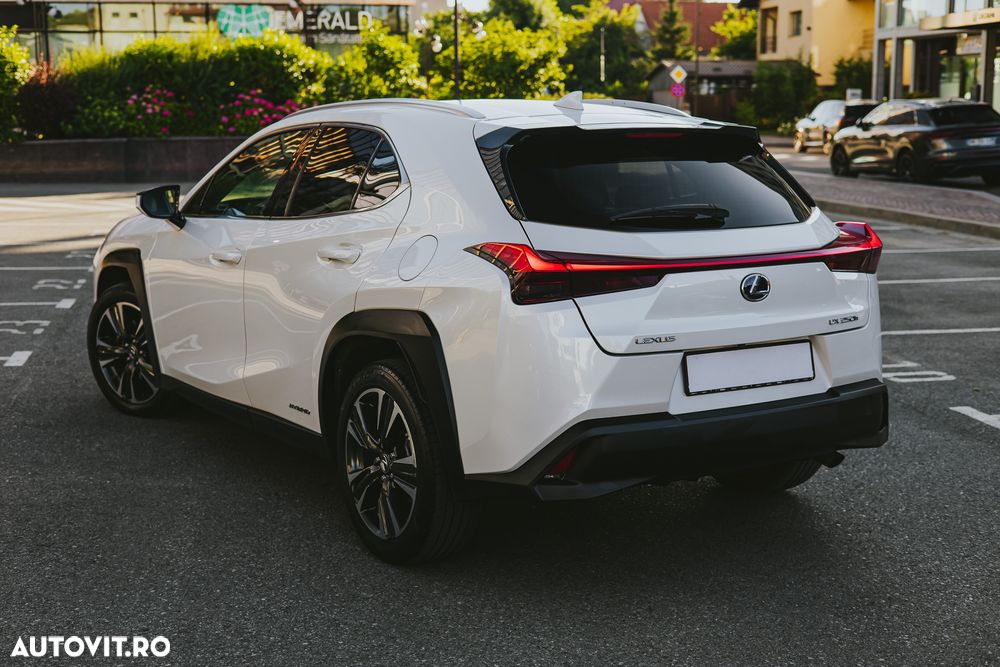 Lexus UX 200 FWD Business - 15