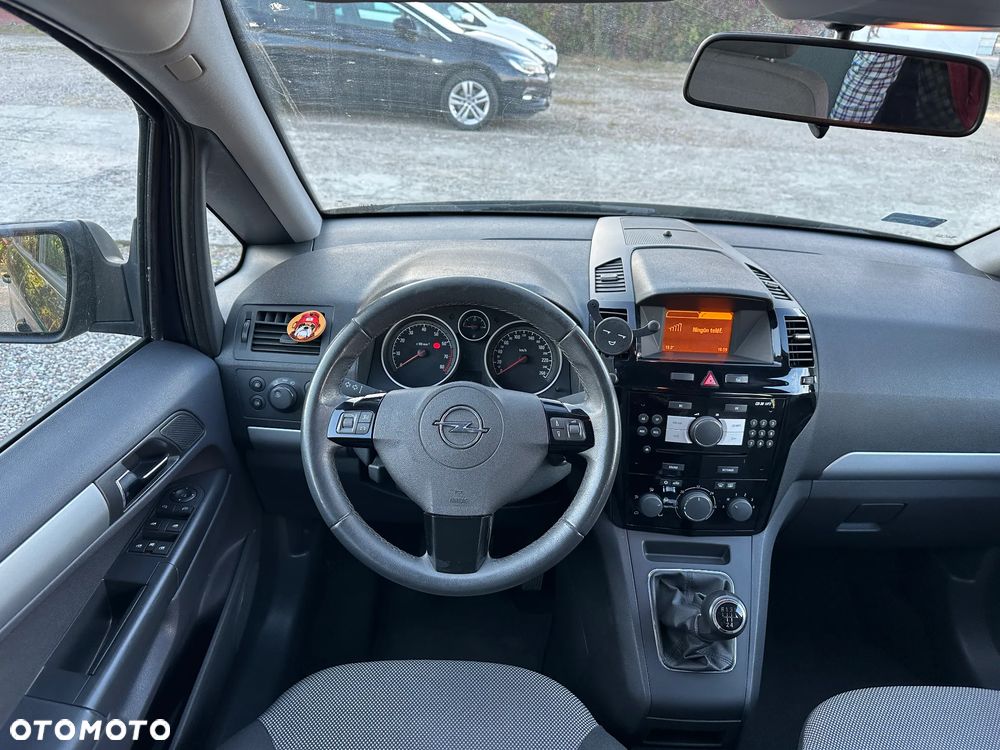 Opel Zafira - 16