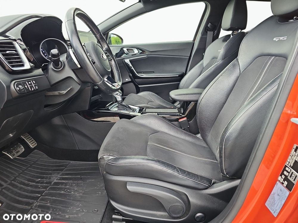 Kia ProCeed 1.6 CRDi GT Line DCT - 17