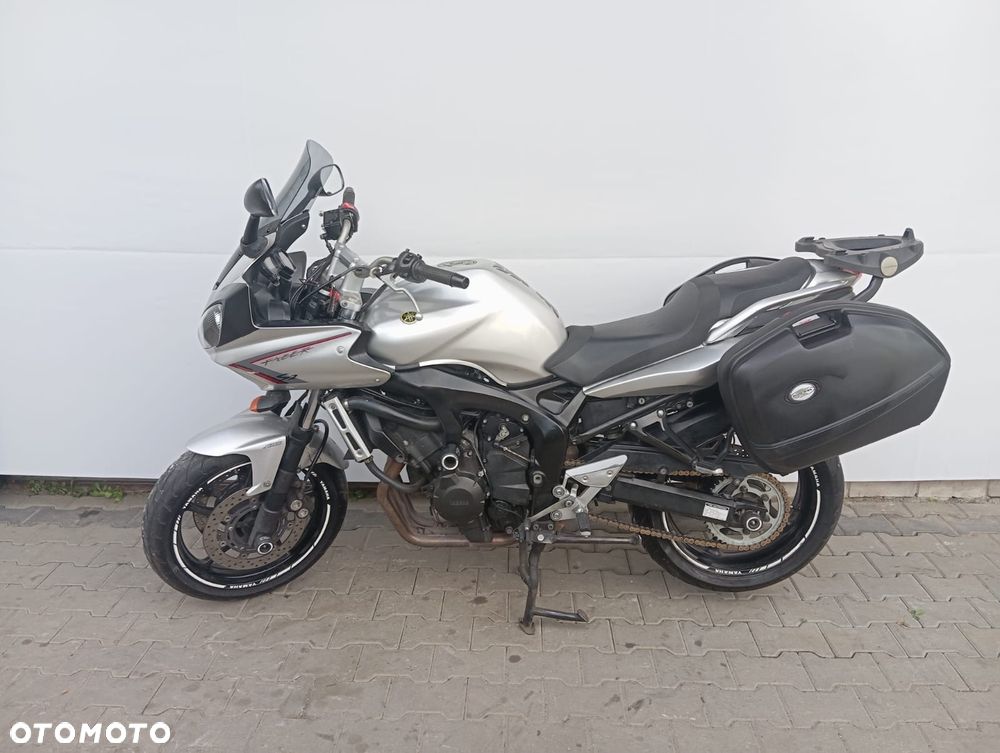 Yamaha FZ6 - 4