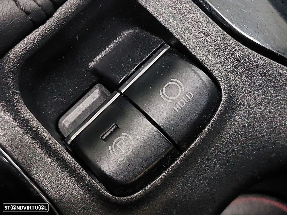 Toyota Corolla 2.0 Hybrid Exclusive - 29