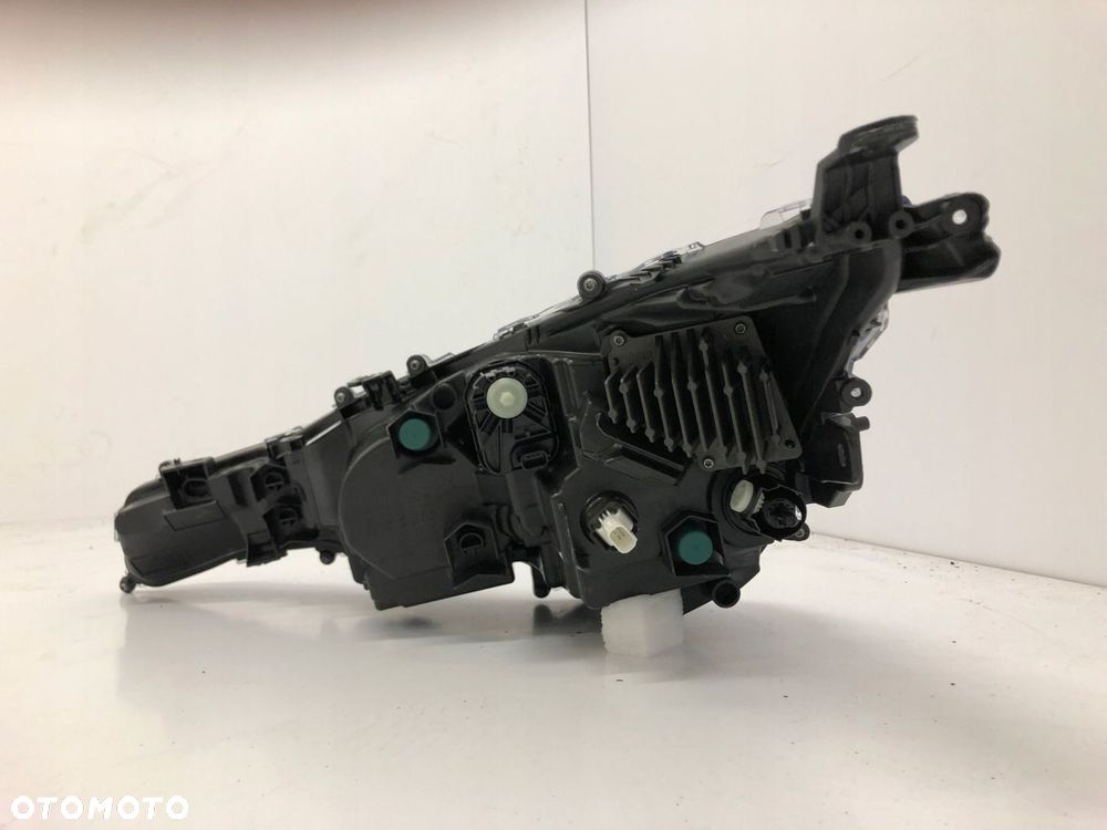 TOYOTA COROLLA E21 LIFT 22- FULL LED LAMPA PRZEDNIA PRAWA 81110-02X10 - 3