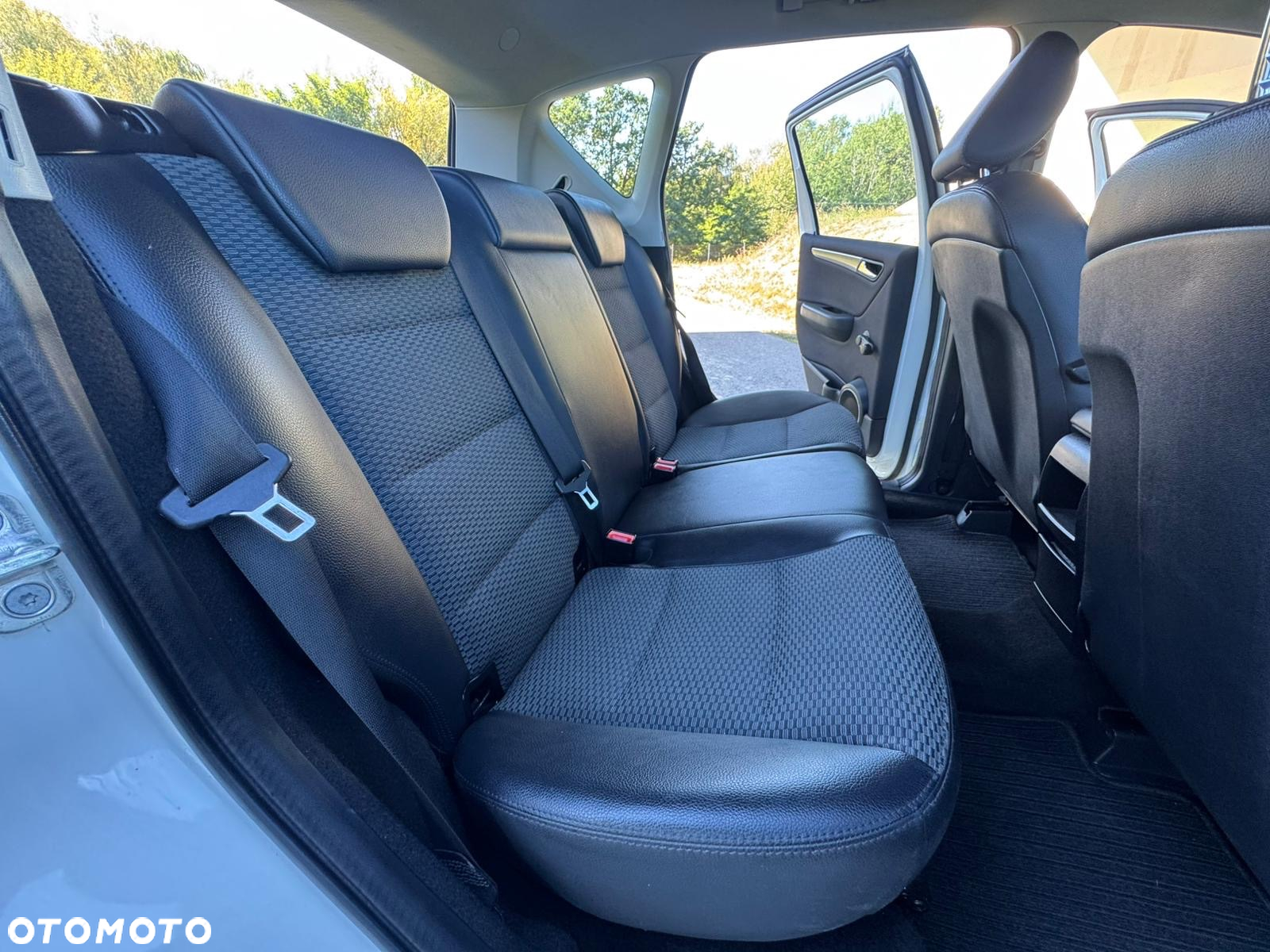Mercedes-Benz Klasa A 160 BlueEFFICIENCY Special Edition - 29