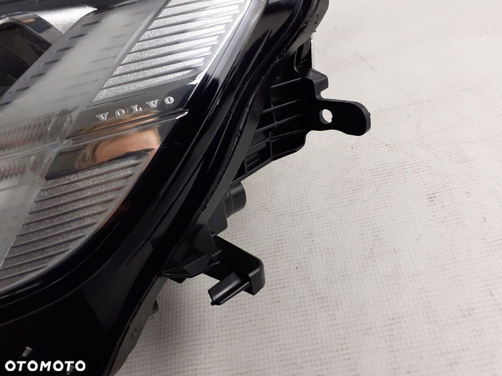 Lampa lewa Volvo S\V60 17-21r. Mid led .32273029 - 5