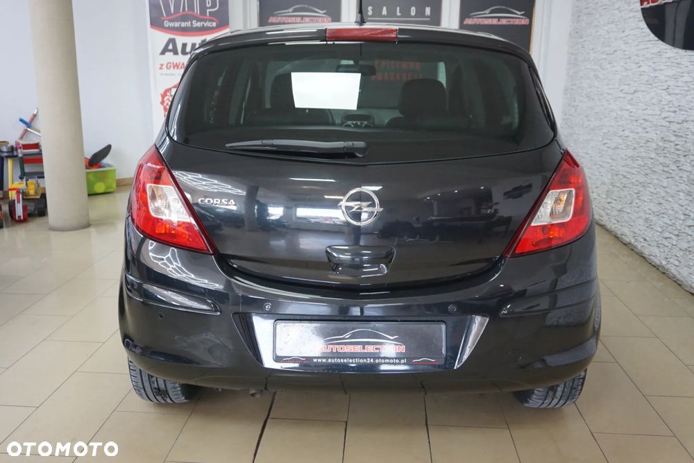 Opel Corsa 1.2 16V Cosmo - 5