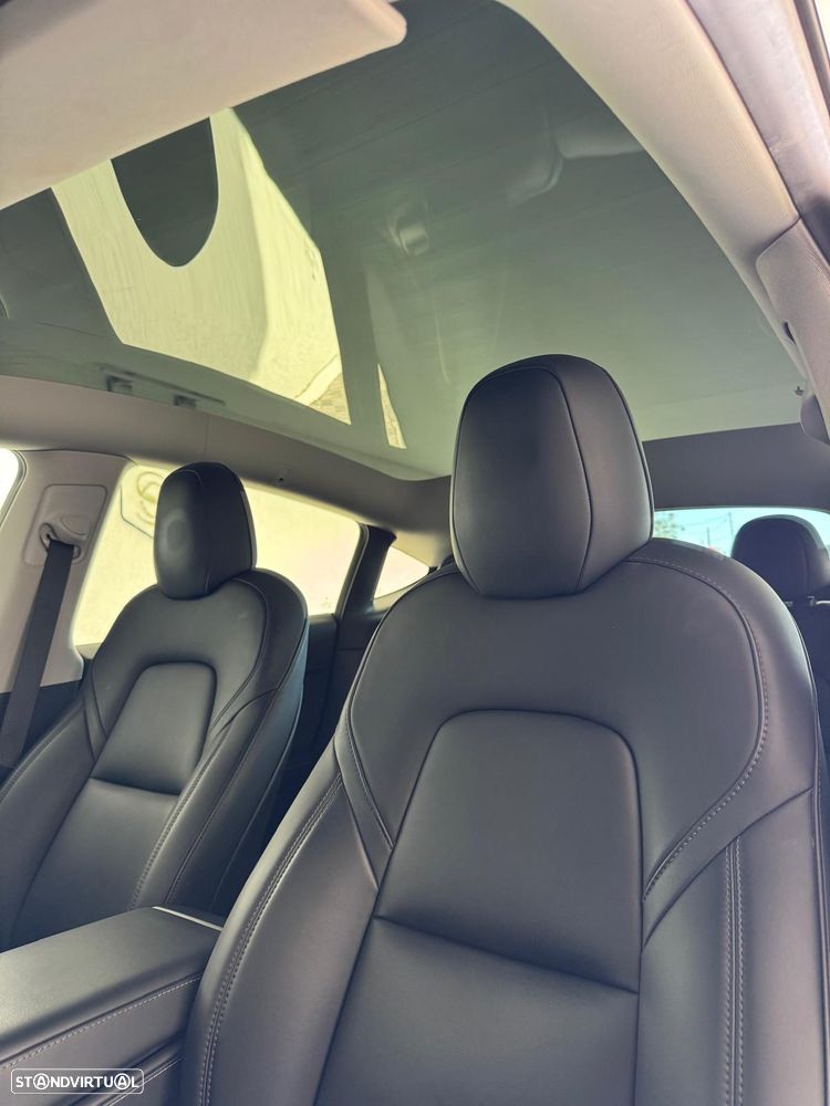 Tesla Model Y Long Range Dual Motor AWD - 15