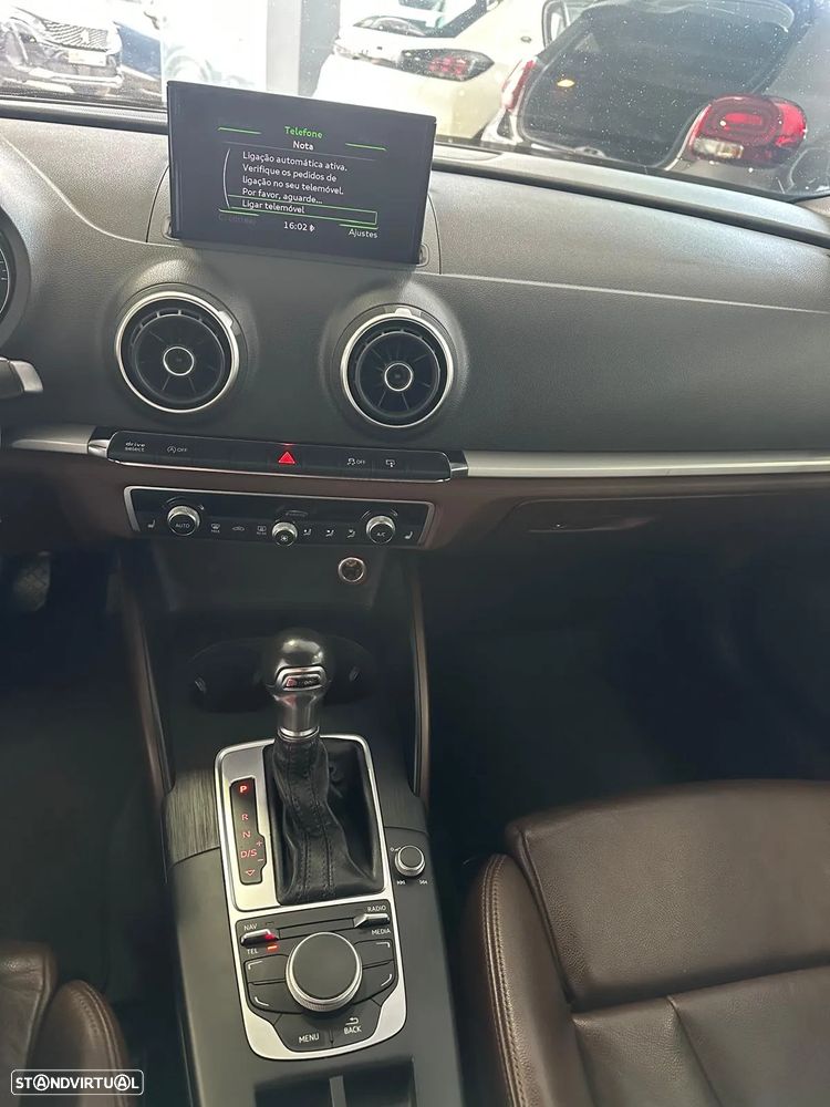 Audi A3 Cabrio 2.0 TDI S tronic (clean diesel) Attraction - 9