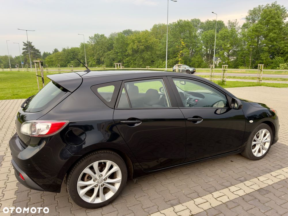 Mazda 3 1.6 Exclusive + - 4