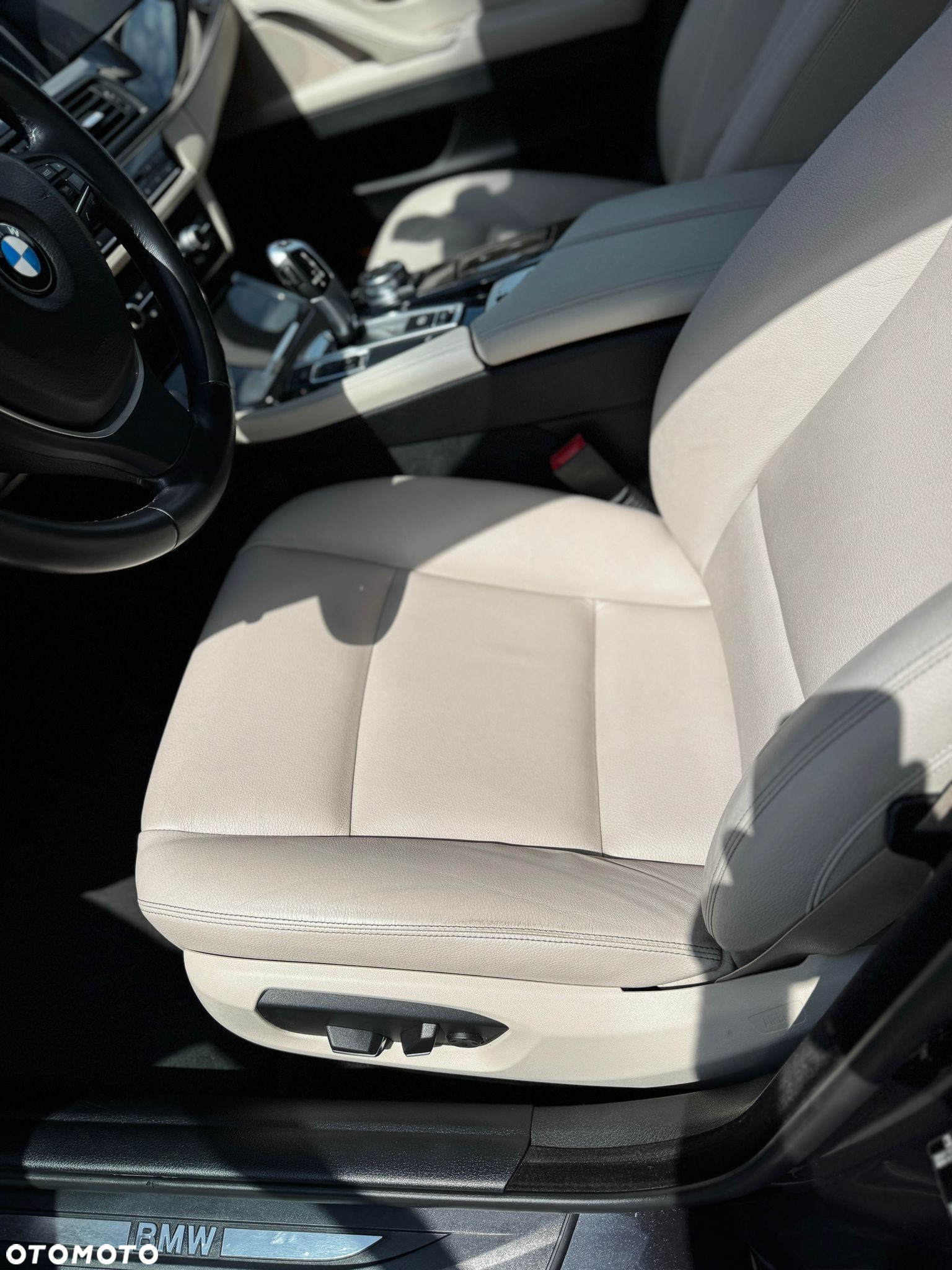 BMW Seria 5 518d Luxury Line - 13