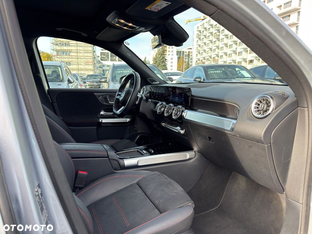 Mercedes-Benz GLB 200 AMG Line 7G-DCT - 25