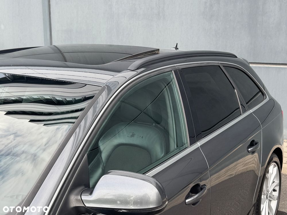 Audi A4 Avant 2.0 TDI DPF clean diesel quattro S tronic S line Sportpaket - 12