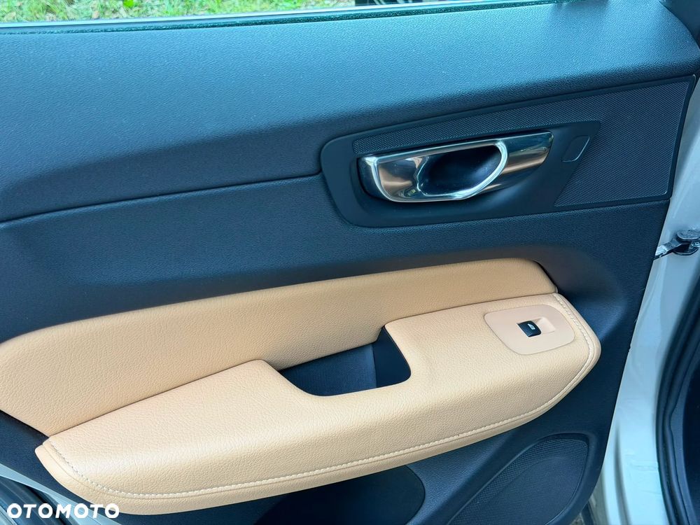 Volvo XC 60 D4 AWD Inscription - 23