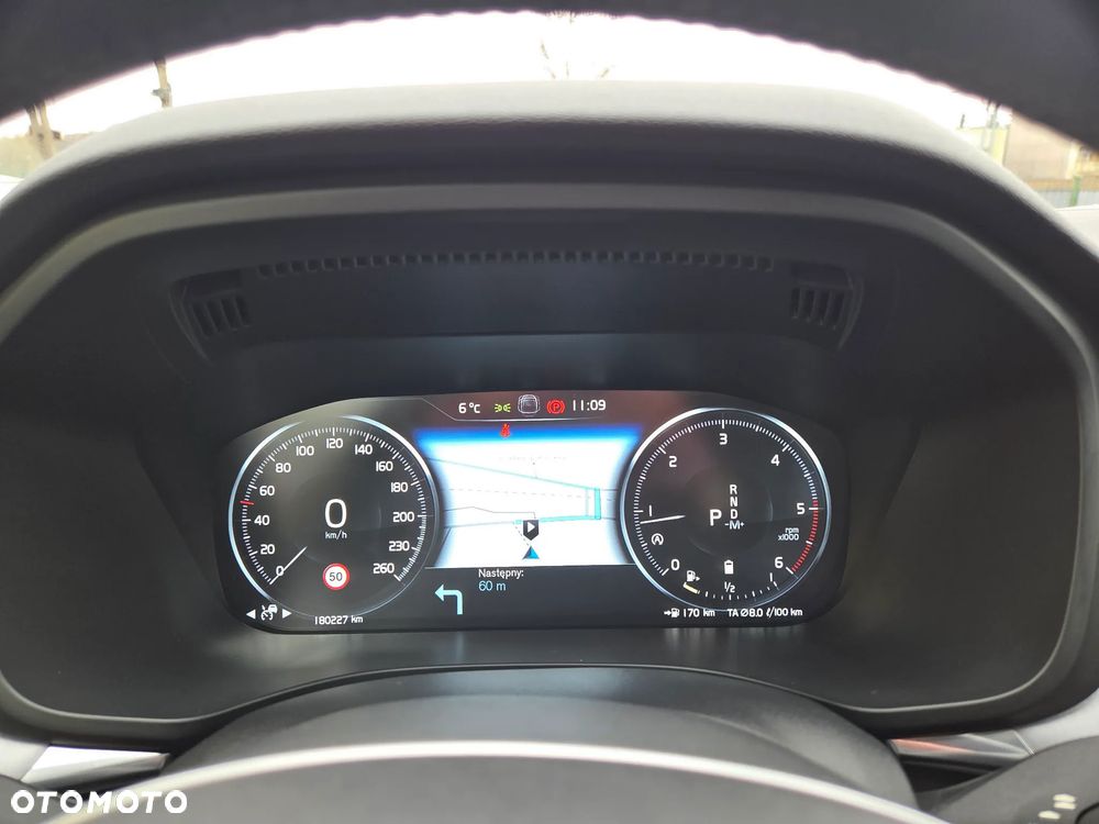 Volvo XC 60 D4 Momentum Pro - 20