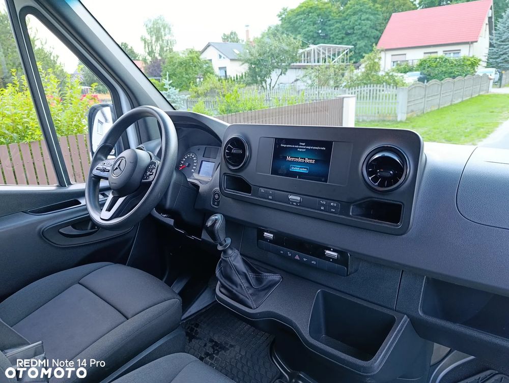 Mercedes-Benz Sprinter - 17