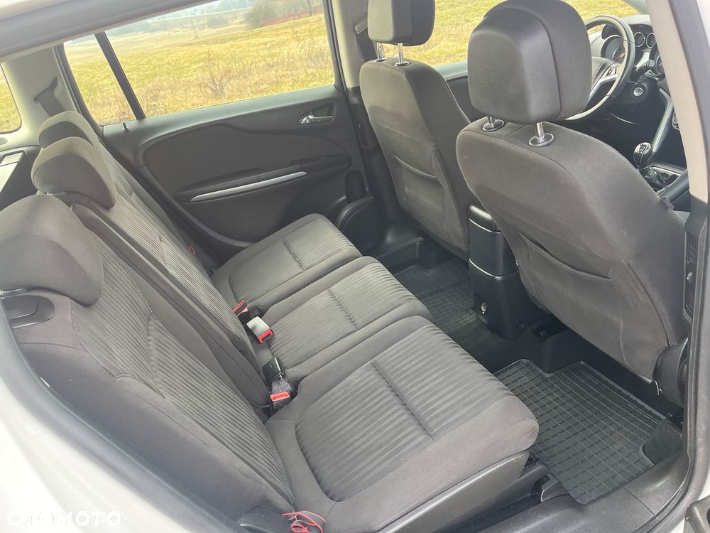 Opel Zafira Tourer 1.4 Turbo Edition - 28