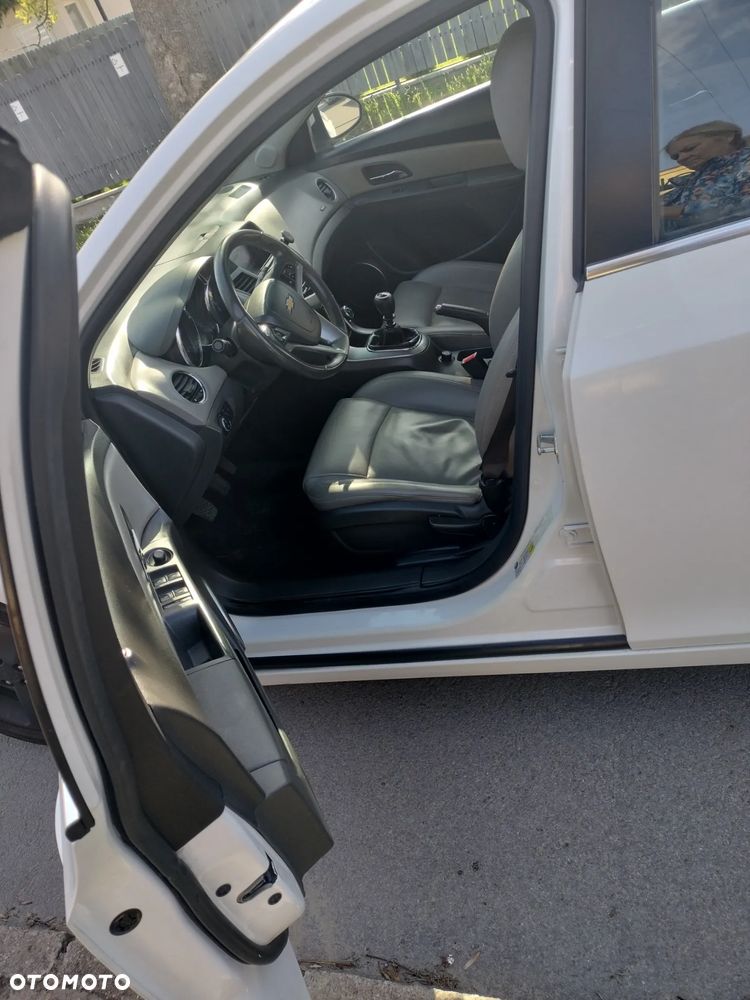 Chevrolet Cruze 1.8 LTZ+ - 1