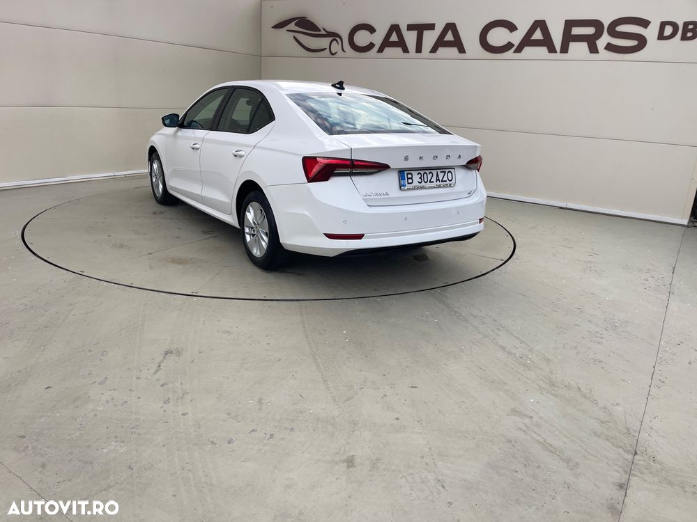 Skoda Octavia 2.0 TDI Ambition - 11