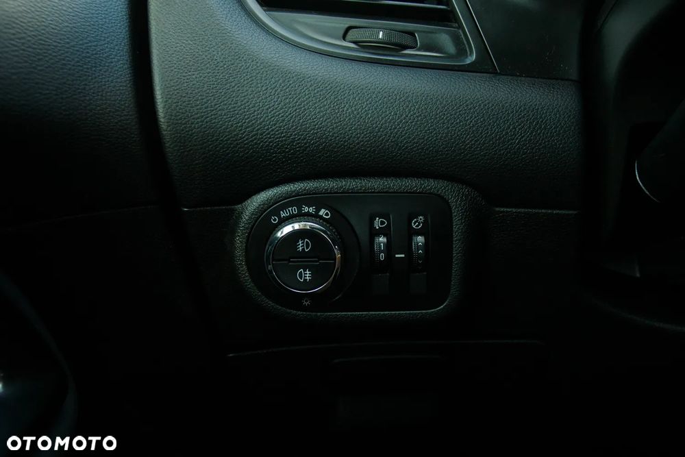 Opel Zafira Tourer 1.4 Turbo Innovation - 24