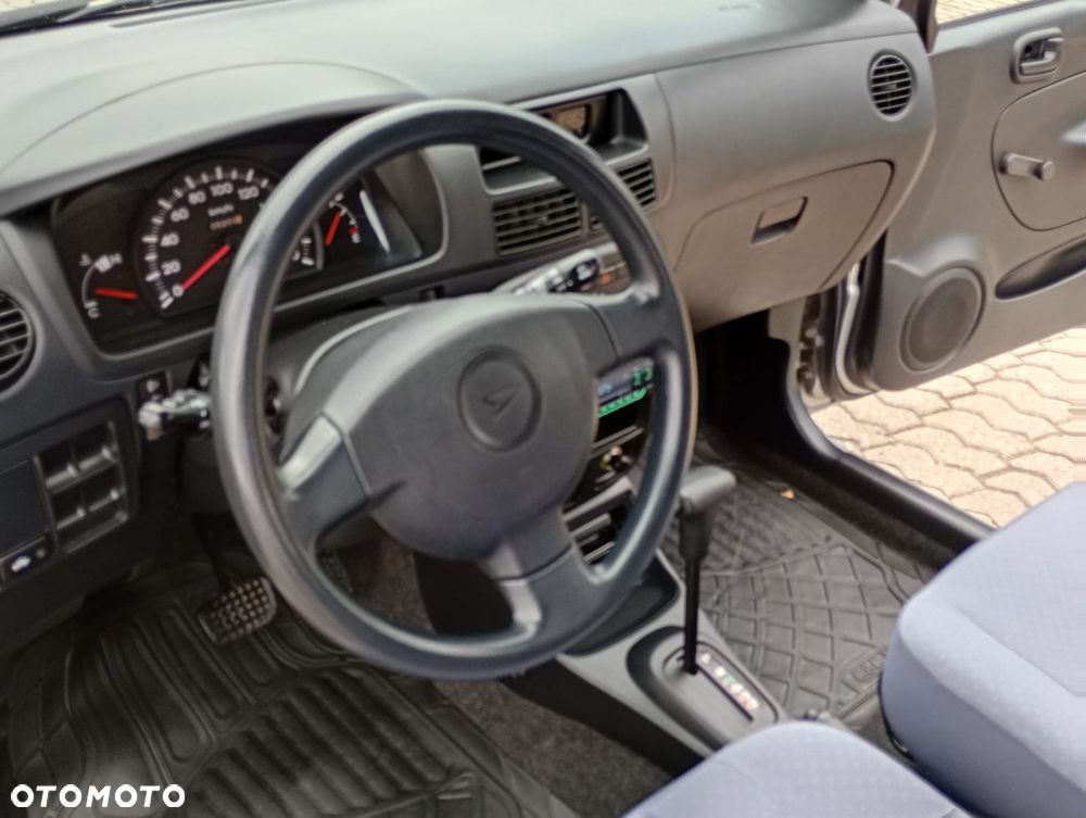 Daihatsu Cuore - 13