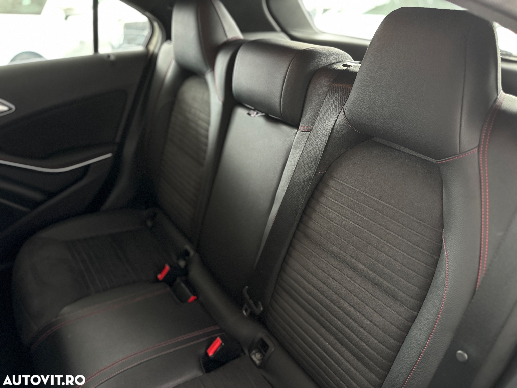 Mercedes-Benz A 180 BlueEFFICIENCY Edition - 38