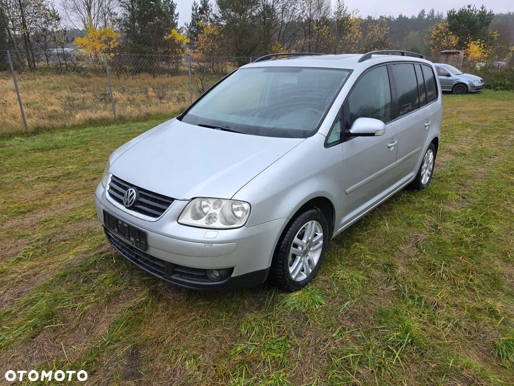 Volkswagen Touran 1.6 FSI - 1