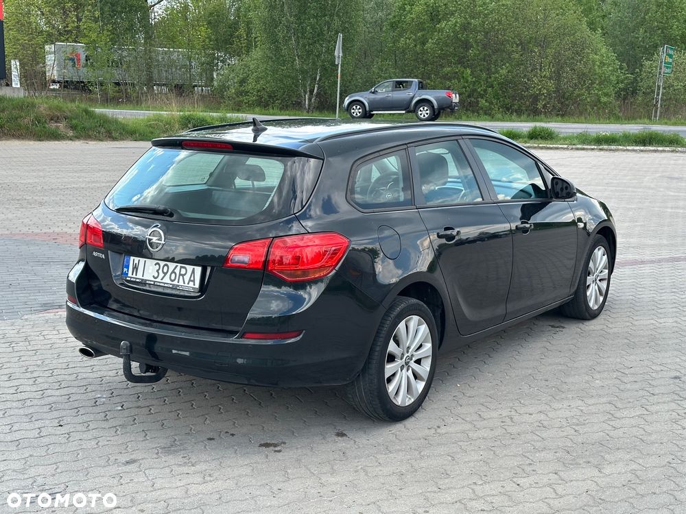 Opel Astra 1.4 T Cosmo - 11