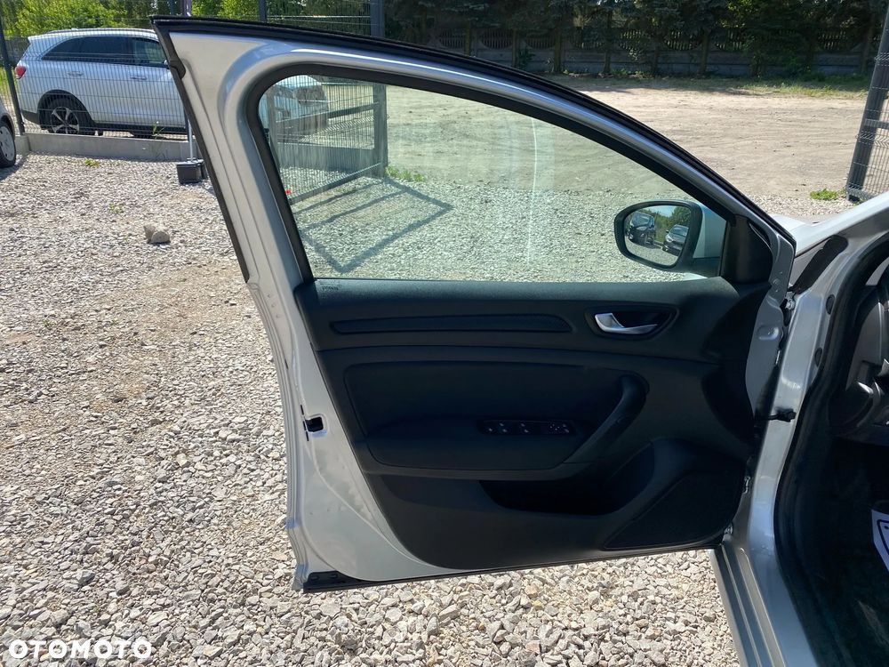 Renault Megane 1.6 SCe Zen - 12