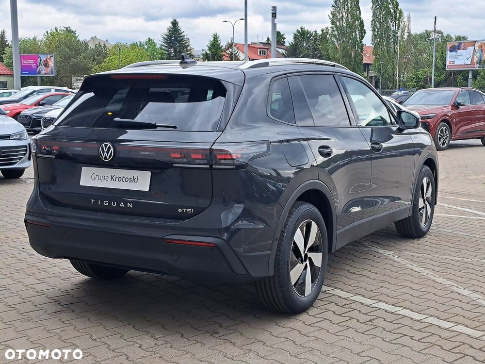 Volkswagen Tiguan - 8