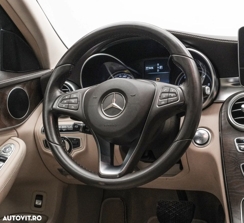 Mercedes-Benz C 300 BlueTec Hybrid - 17