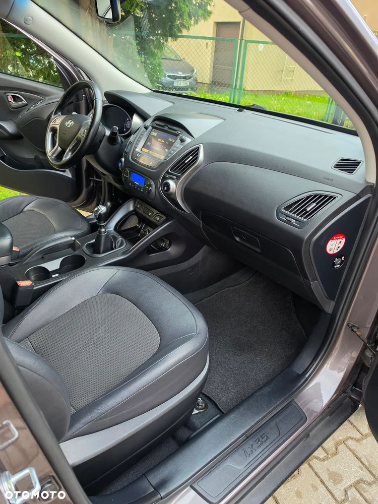 Hyundai ix35 1.6 2WD Fifa World Cup Edition - 12