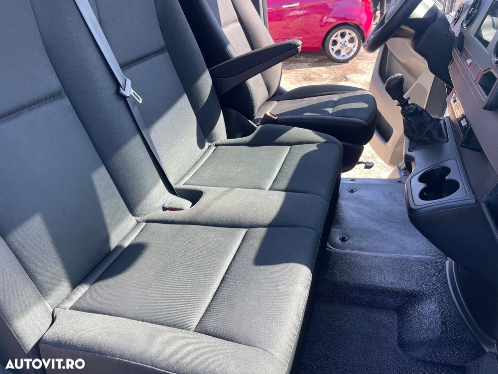 Mercedes-Benz Sprinter - 13