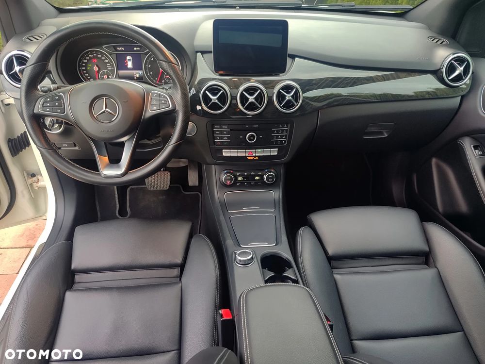 Mercedes-Benz Klasa B 250 4-Matic - 19