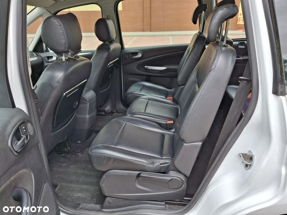 Ford Galaxy 1.6 TDCi DPF Start-Stop Trend - 20