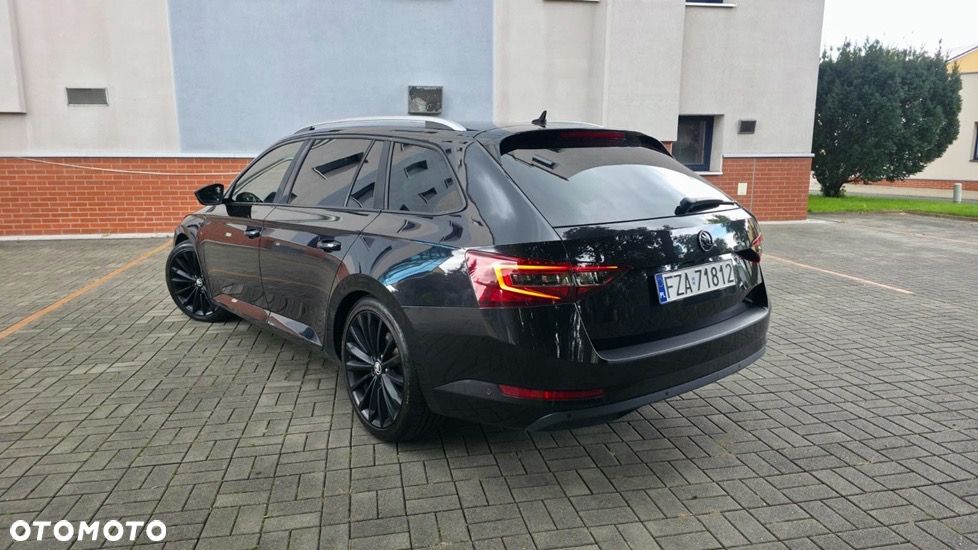 Skoda Superb 2.0 TDI Sportline DSG - 5