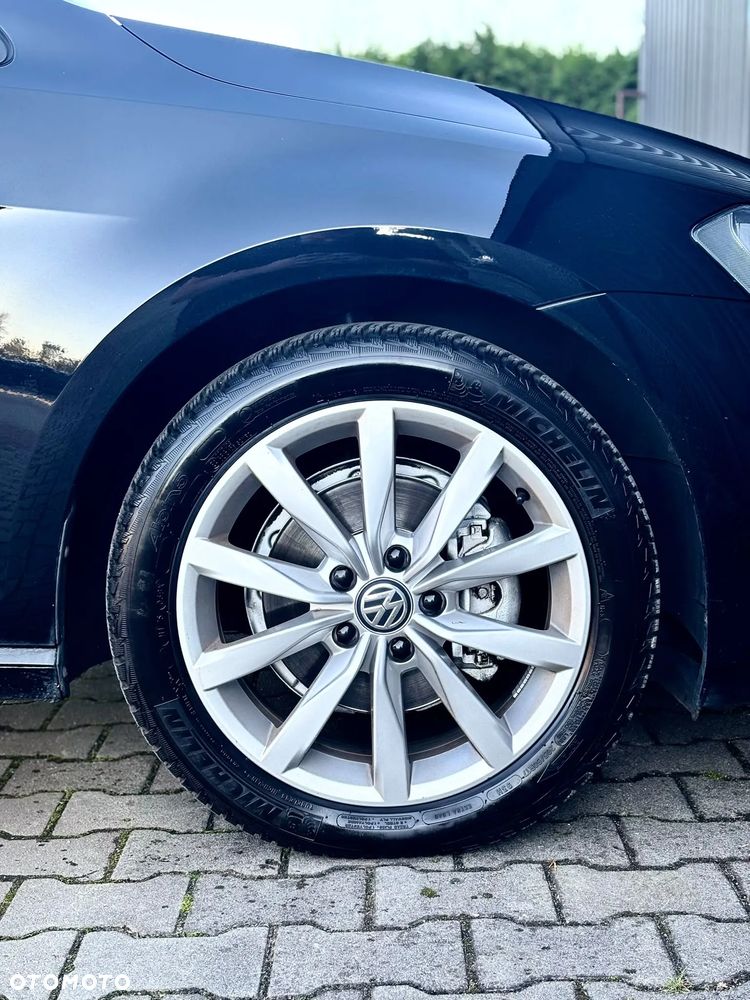 Volkswagen Golf 1.6 TDI DPF BlueMotion Technology Team - 25