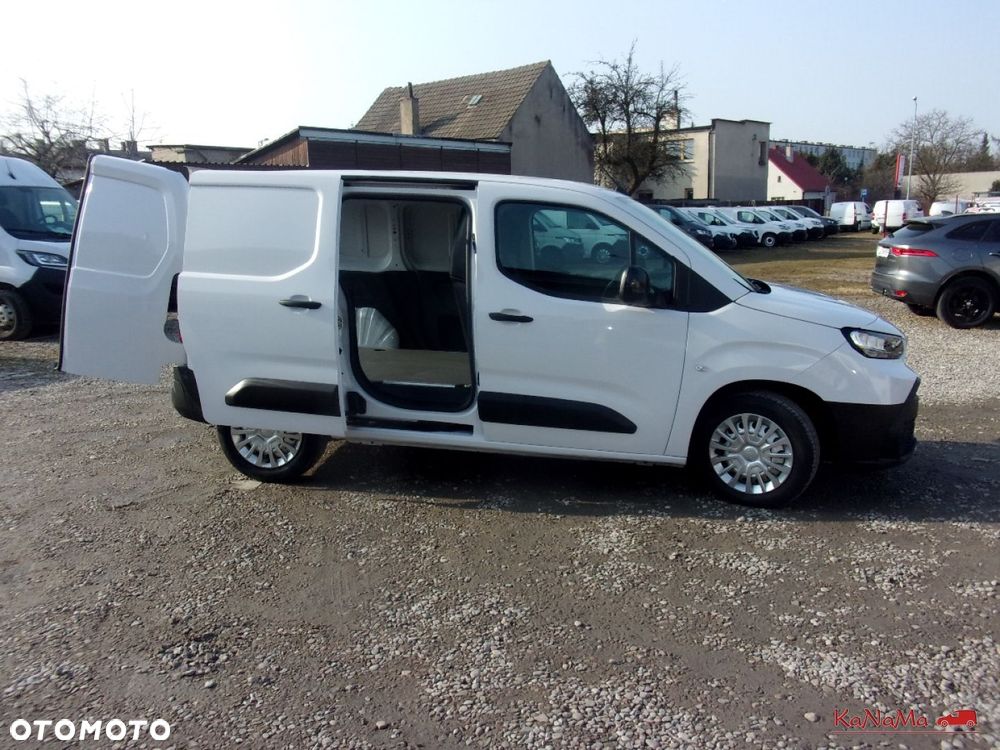 Toyota Proace City - 13