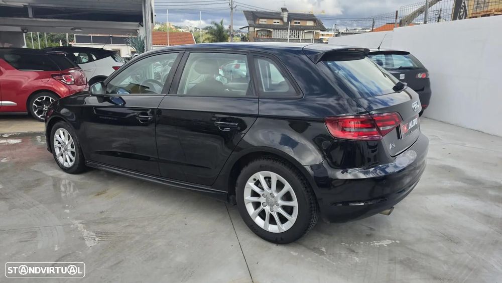 Audi A3 Sportback 1.6 TDI Advance - 3