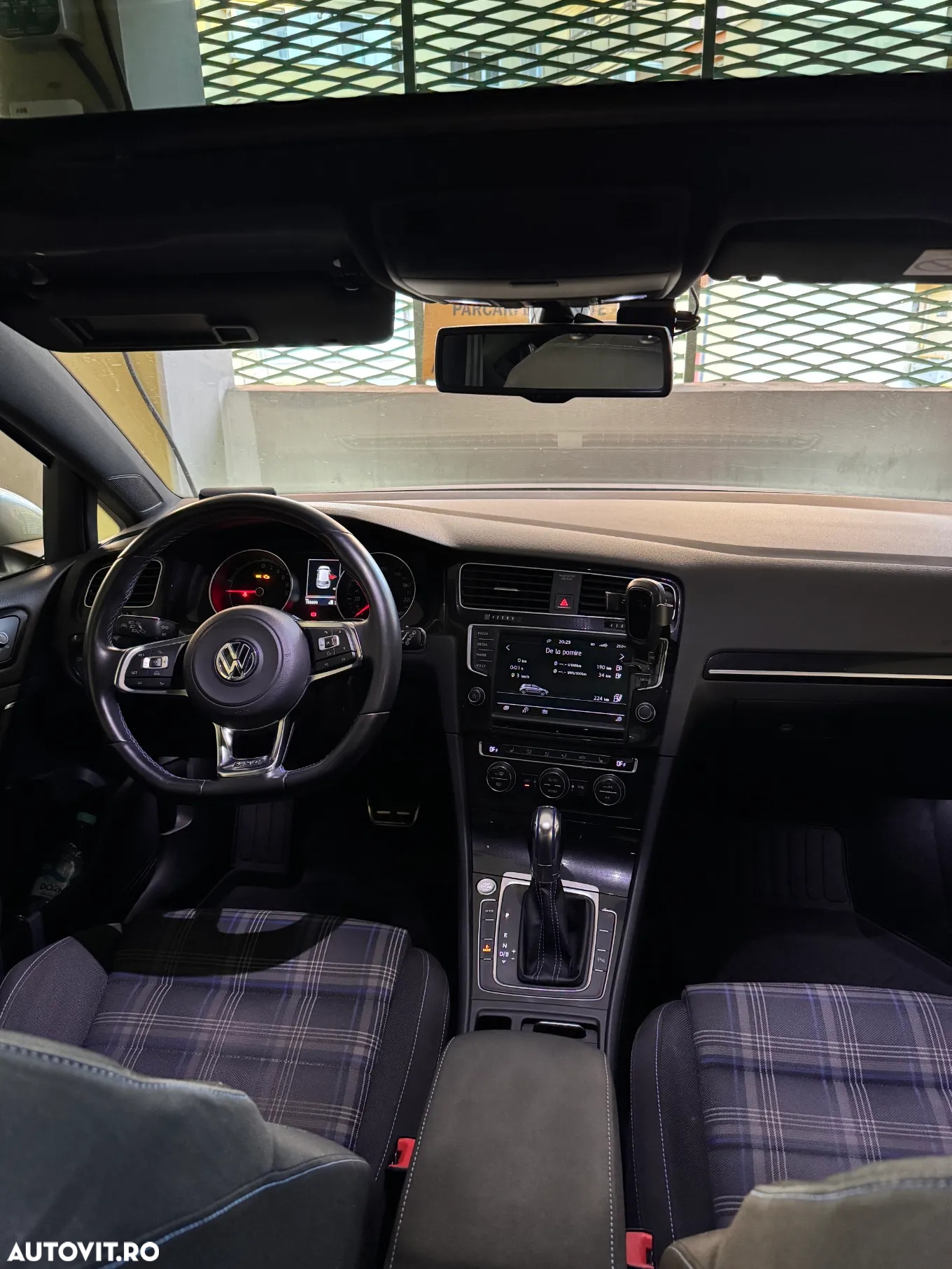 Volkswagen Golf 1.4 GTE Plug-In-Hybrid DSG - 11