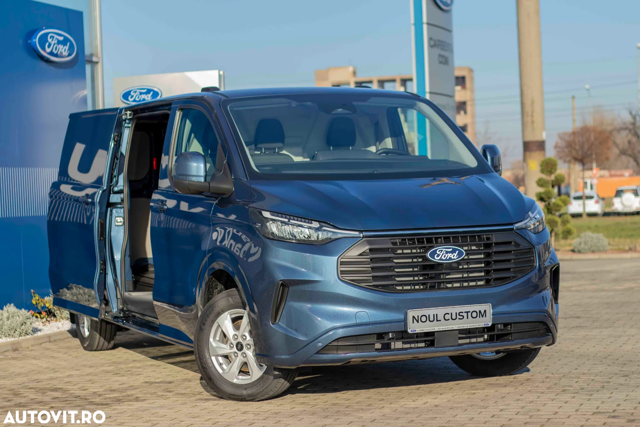 Ford CUSTOM - 14
