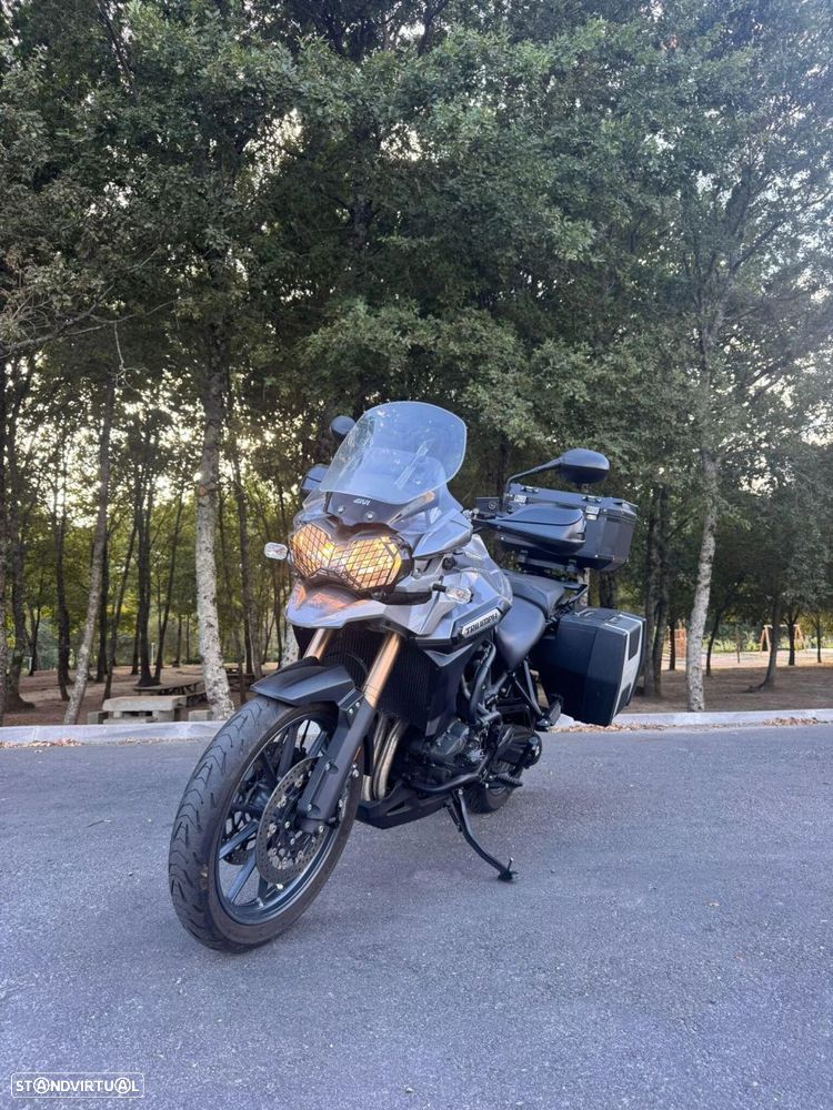 Triumph Tiger - 1