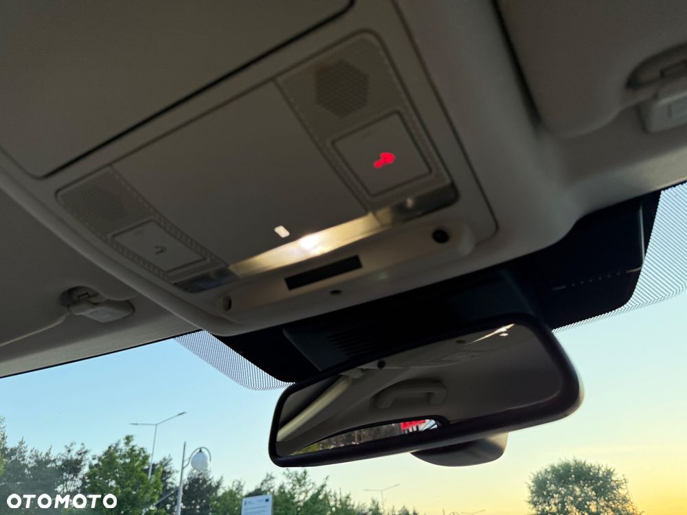 Land Rover Discovery Sport TD4 HSE - 17