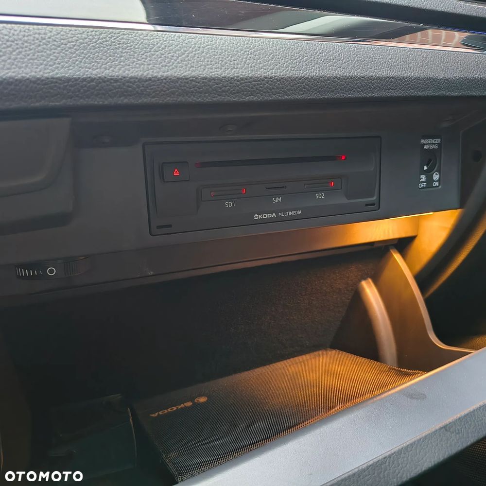 Skoda Superb 2.0 TDI L&K DSG - 13