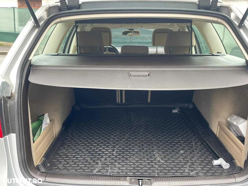 Volkswagen Passat 2.0 TDI BlueMotion Technology Comfortline DSG - 8