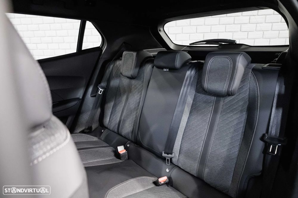 Peugeot 2008 1.2 Allure - 11