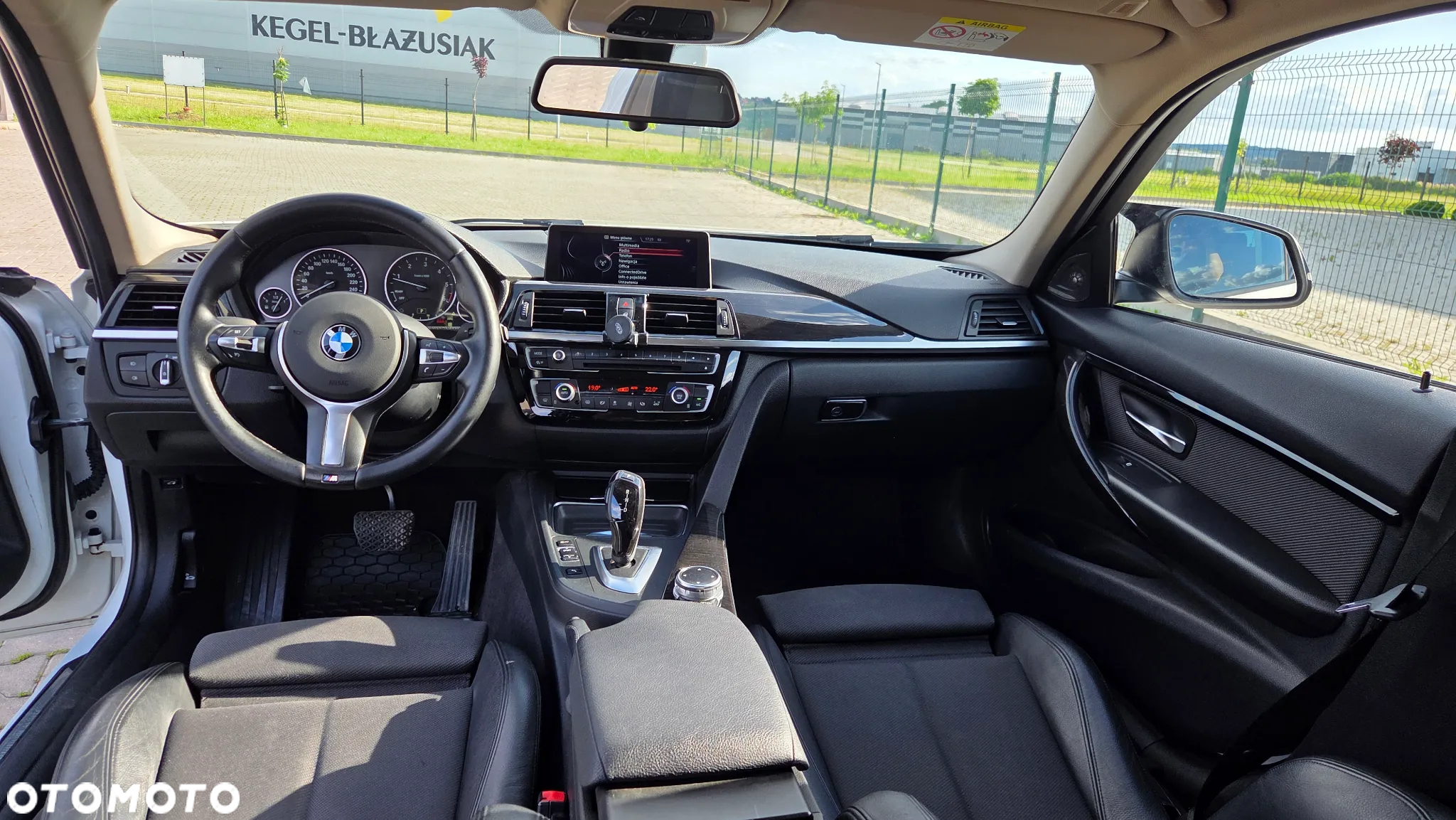 BMW Seria 3 320d Efficient Dynamics Luxury Line sport - 2