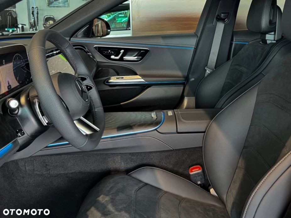 Mercedes-Benz Klasa E 220 d mHEV 4-Matic AMG 9G-Tronic - 7